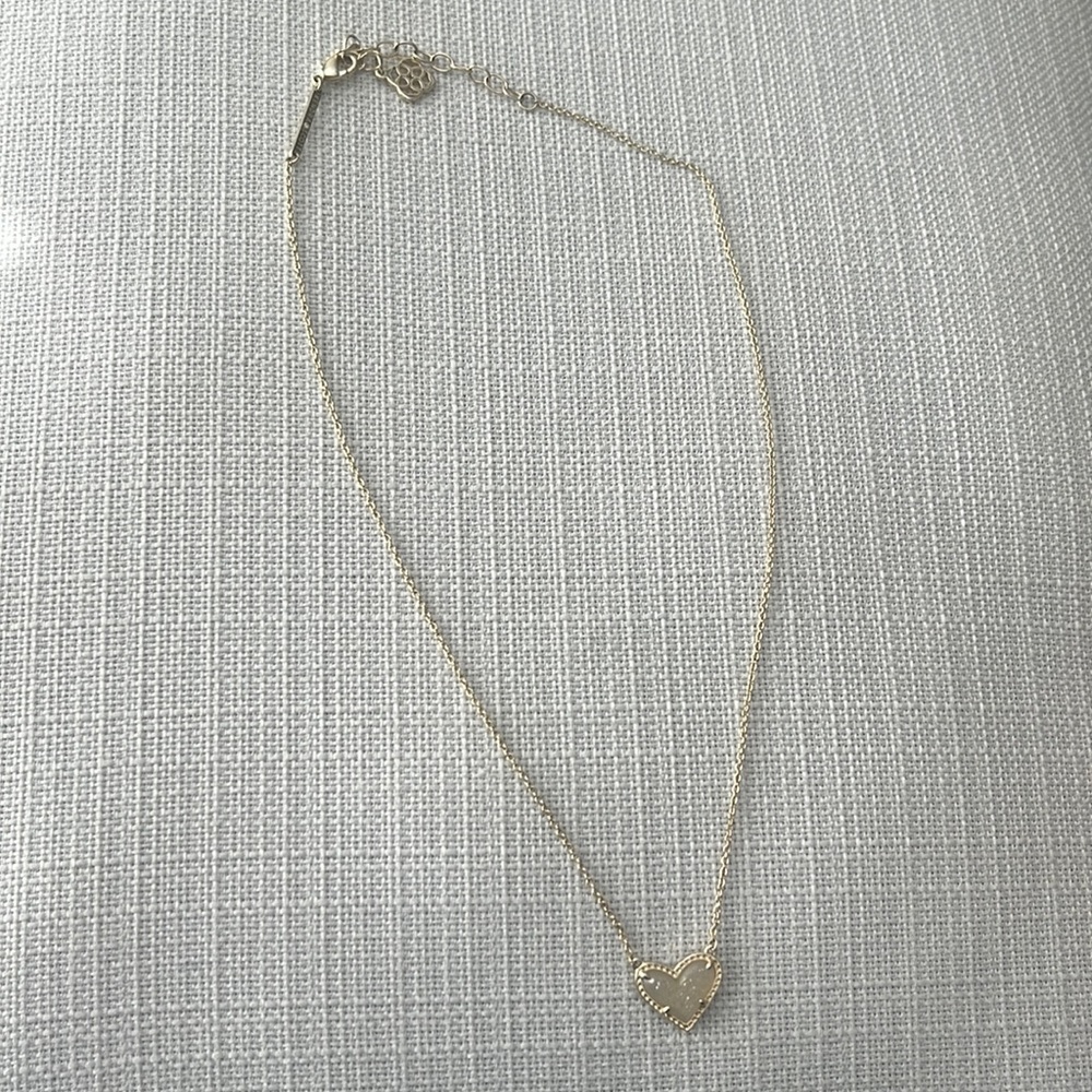 Kendra Scott Ari Heart Gold Pendant Necklace